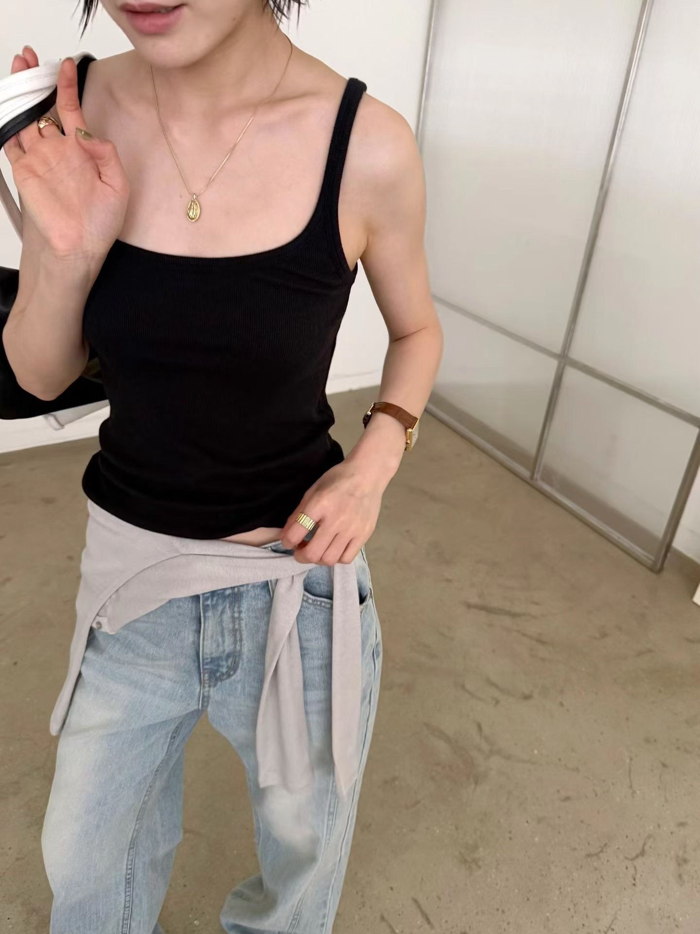 33