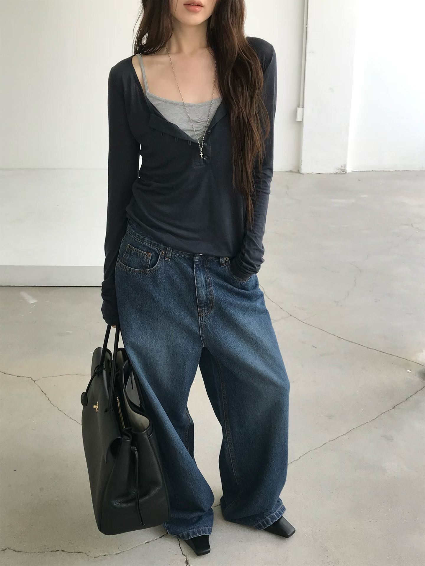 06