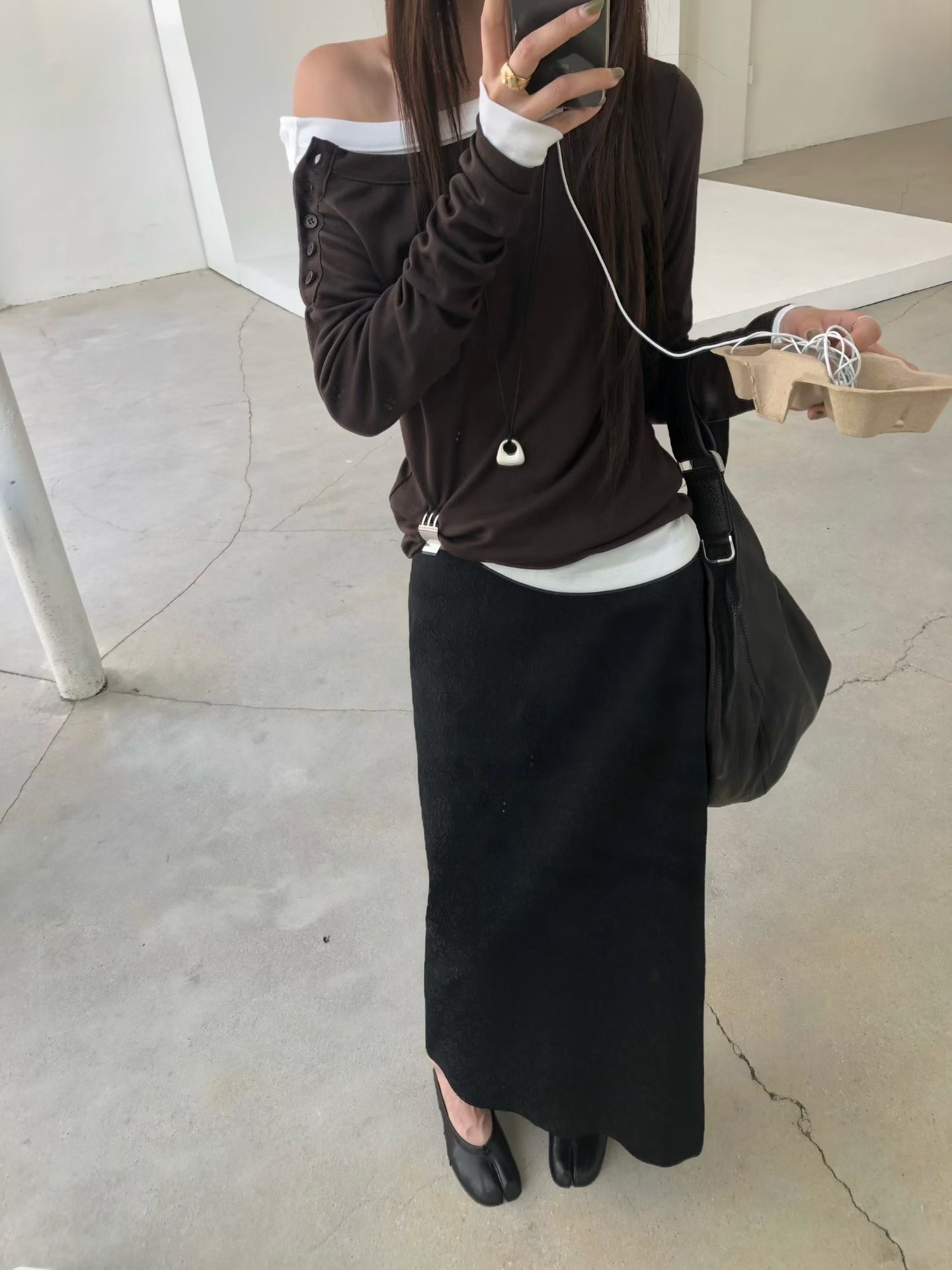 23