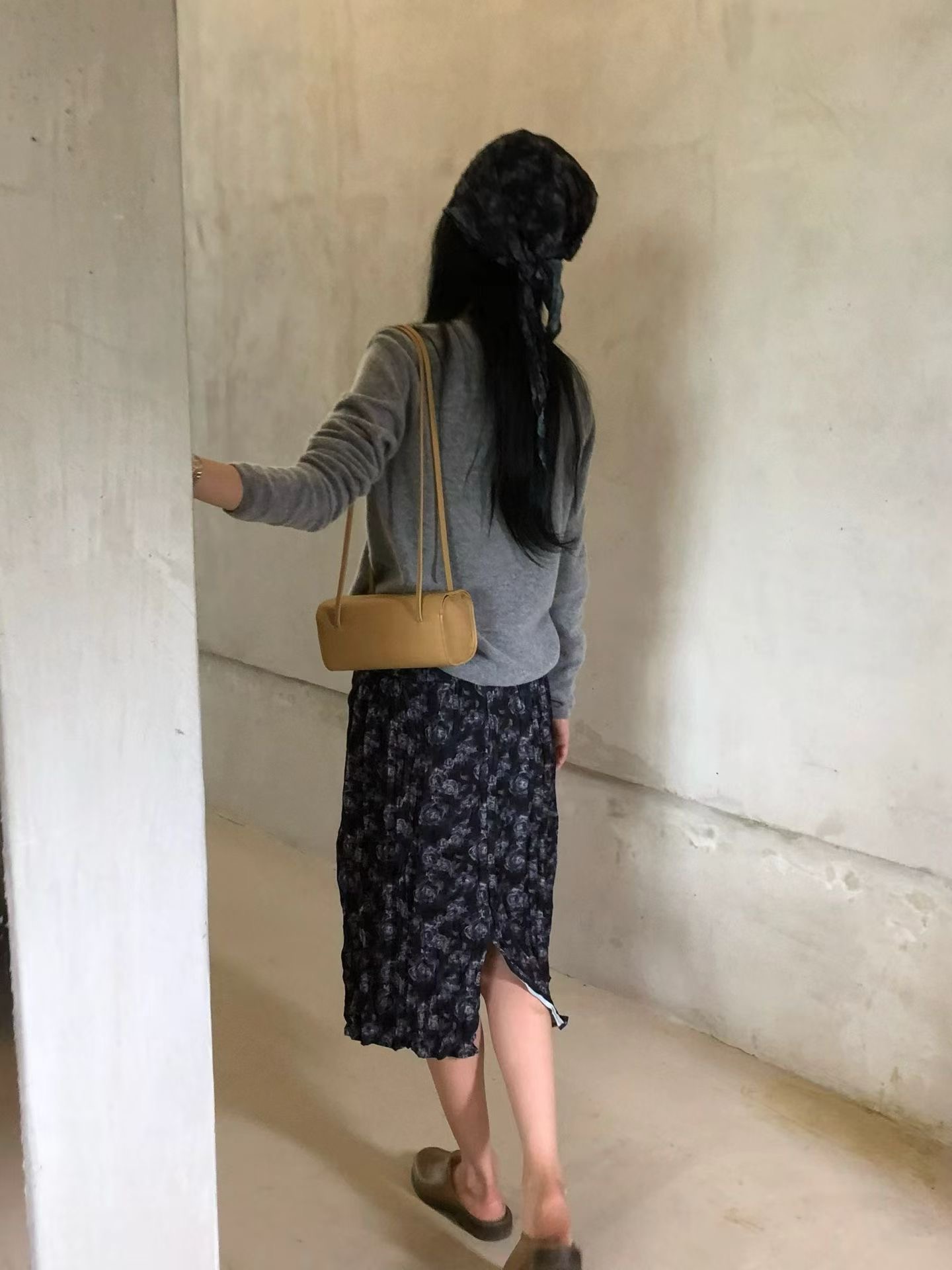 09