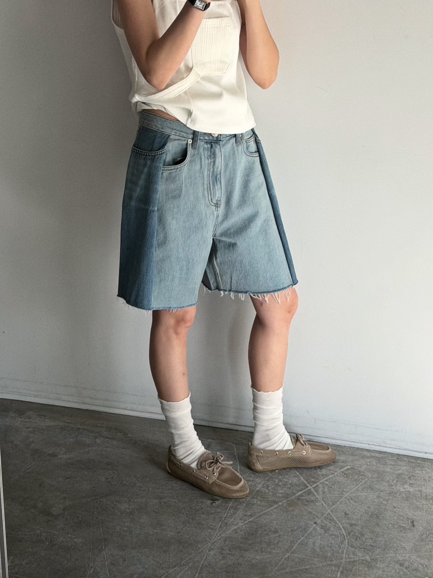 06