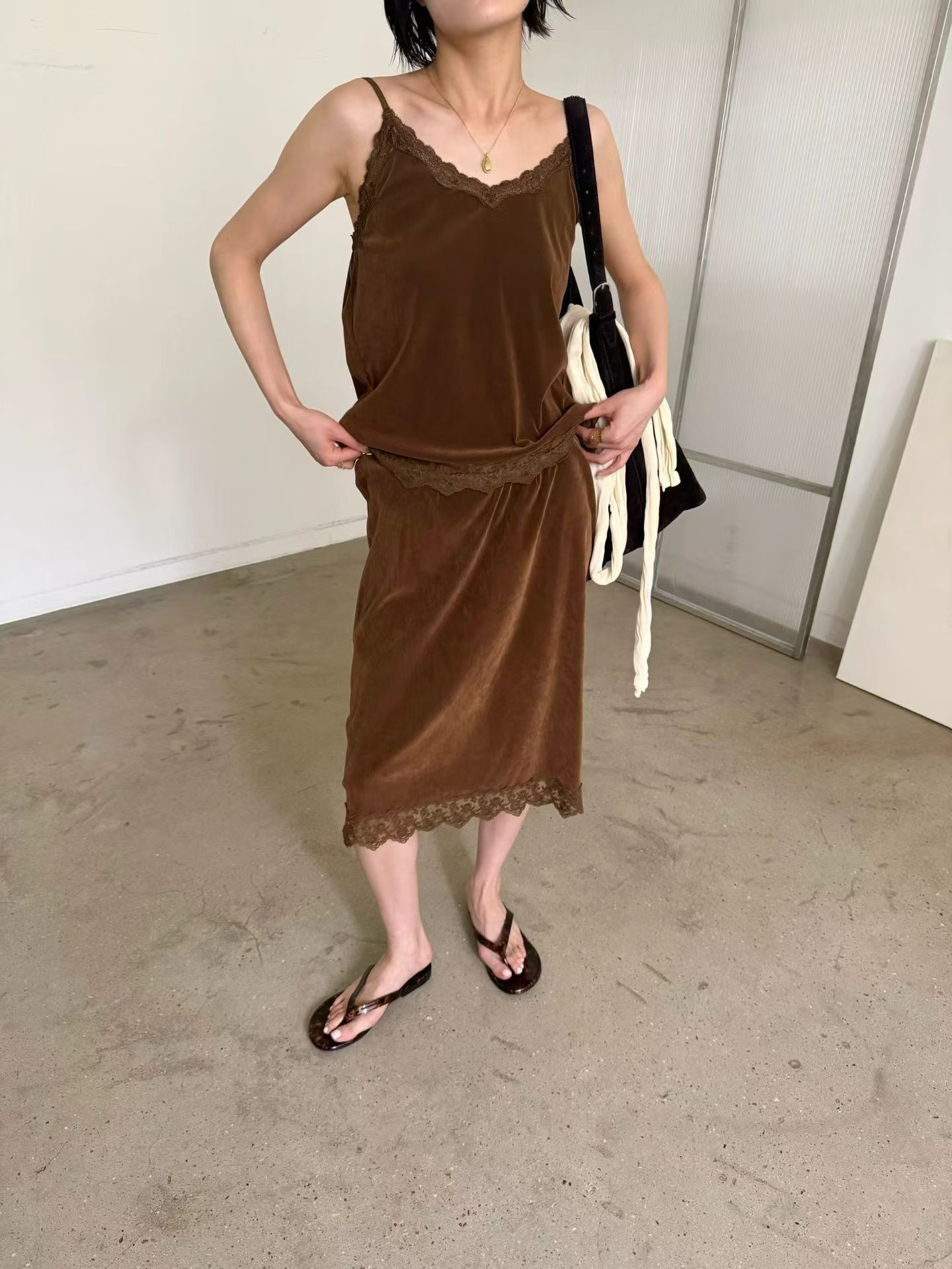 04