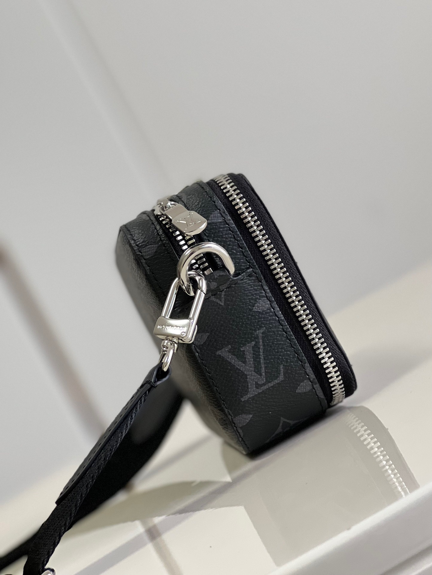 LOUIS VUITTON Car Key Case M64430