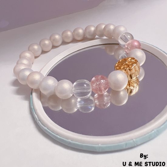 Add a lovely vibrancy to your outfit | Yumi Studio