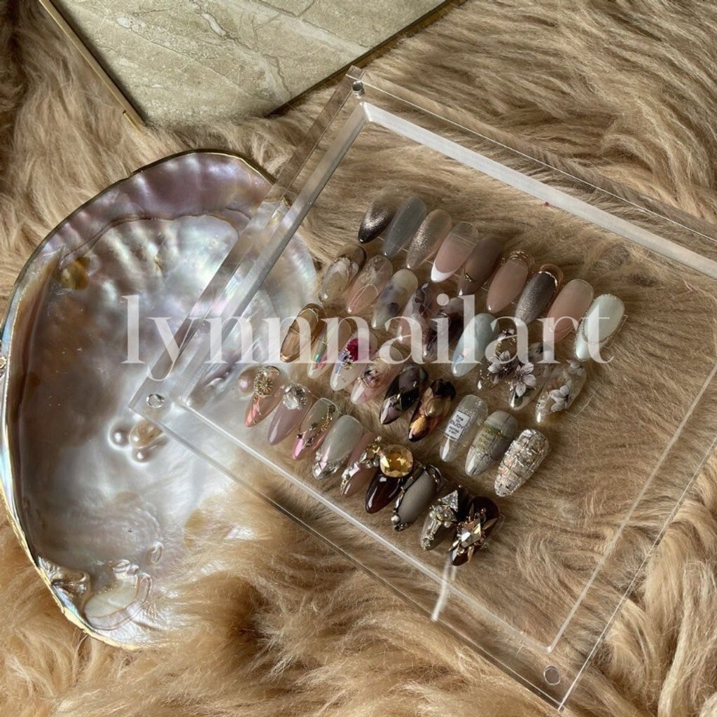 磁吸式收納盒尺寸:長16*寬14 厚1.6公分 磁吸式收納盒 防塵 可堆疊 美甲甲片展示 美睫