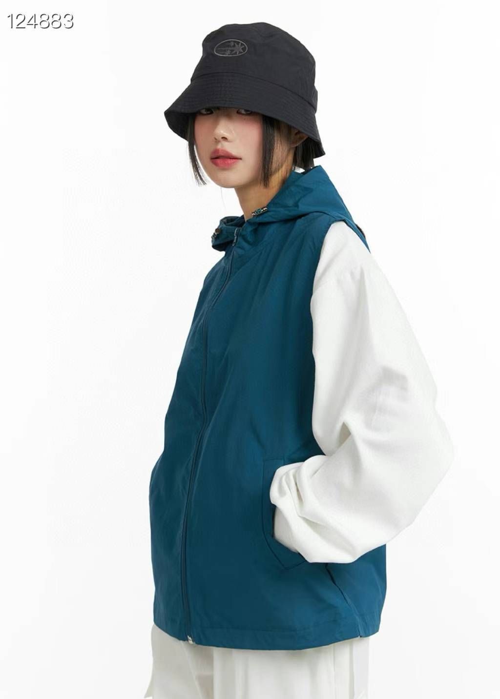 A-LOVELYHAT-Q3f-147👑 👑 2024-03-03 15.56.15