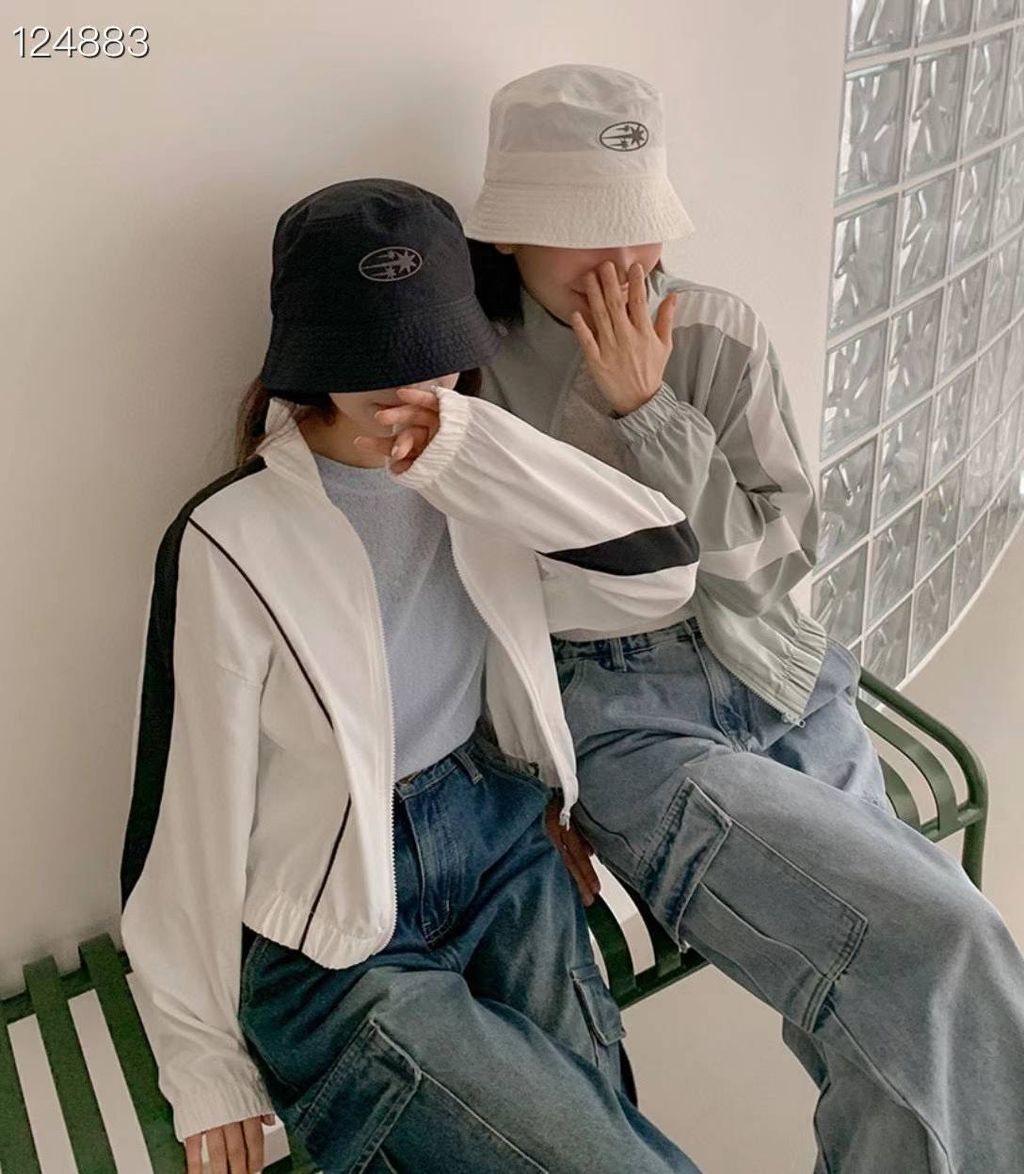 A-LOVELYHAT-Q3f-147👑 👑 2024-03-03 15.56.16