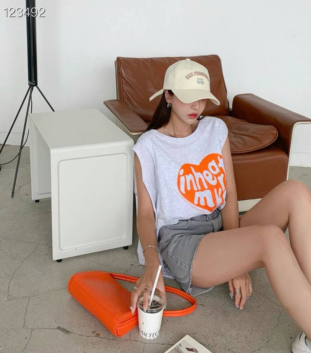 A-LOVELYHAT-Q3f-147👑 👑 2024-03-03 15.35.04