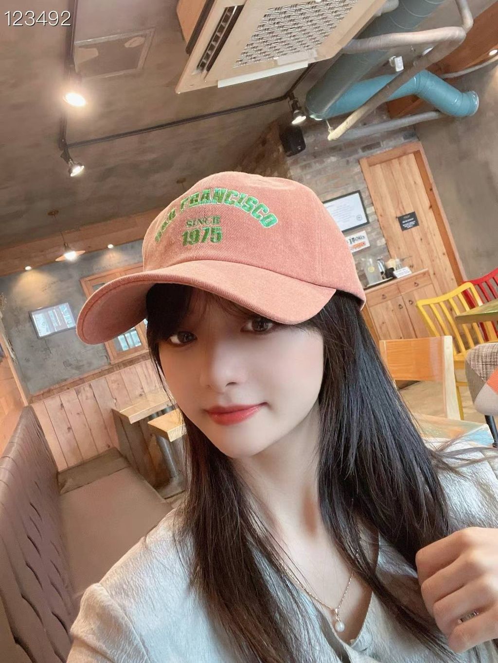 A-LOVELYHAT-Q3f-147👑 👑 2024-03-03 15.35.03