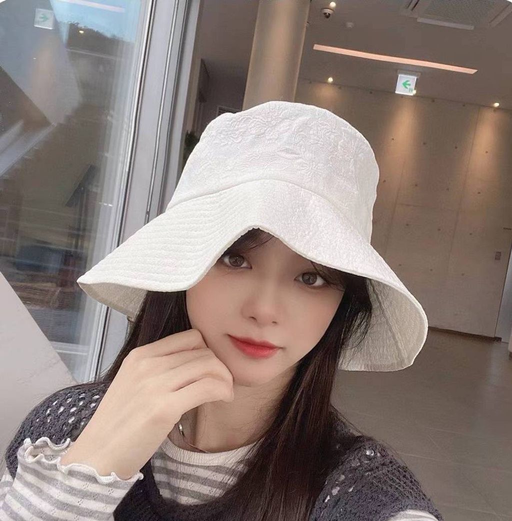 A-LOVELYHAT-Q3f-147👑 👑 2024-03-03 15.43.28