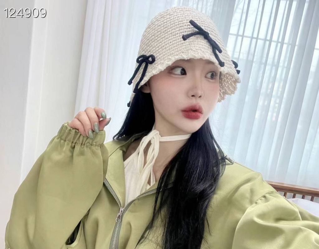 A-LOVELYHAT-Q3f-147👑 👑 2024-03-03 11.13.32