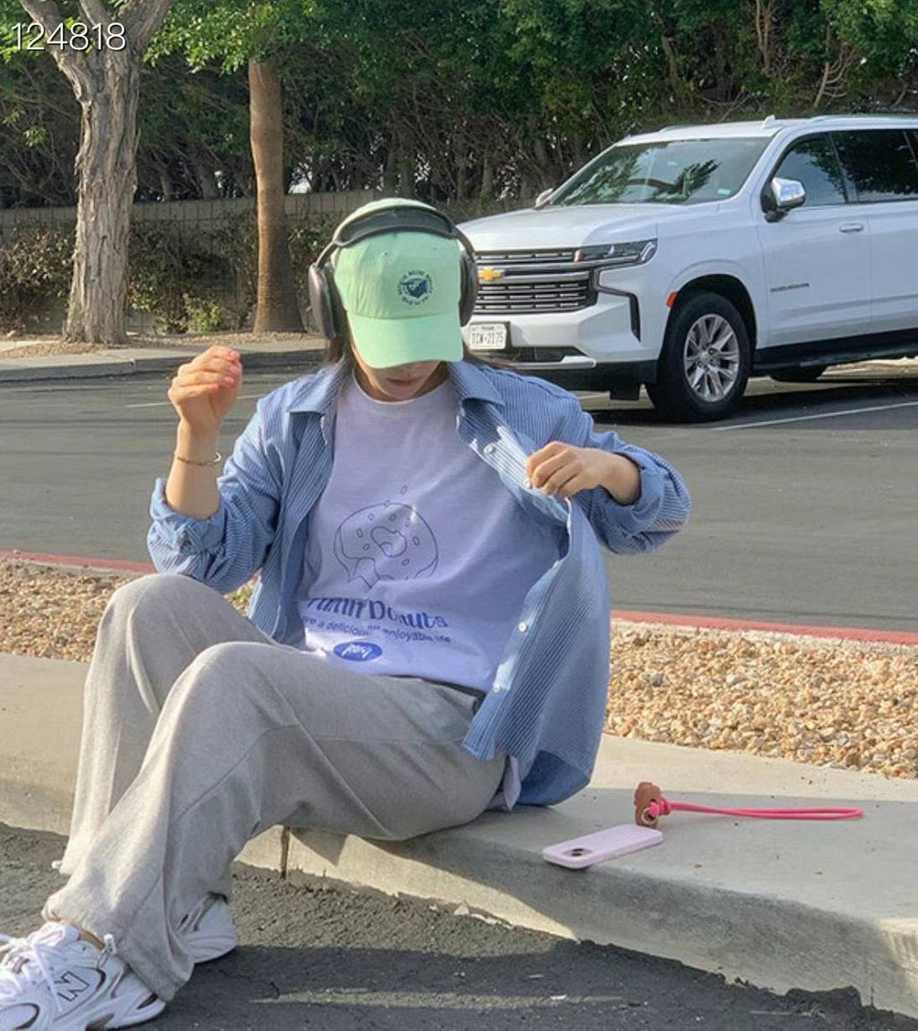 A-LOVELYHAT-Q3f-147👑 👑 2024-03-03 11.32.32