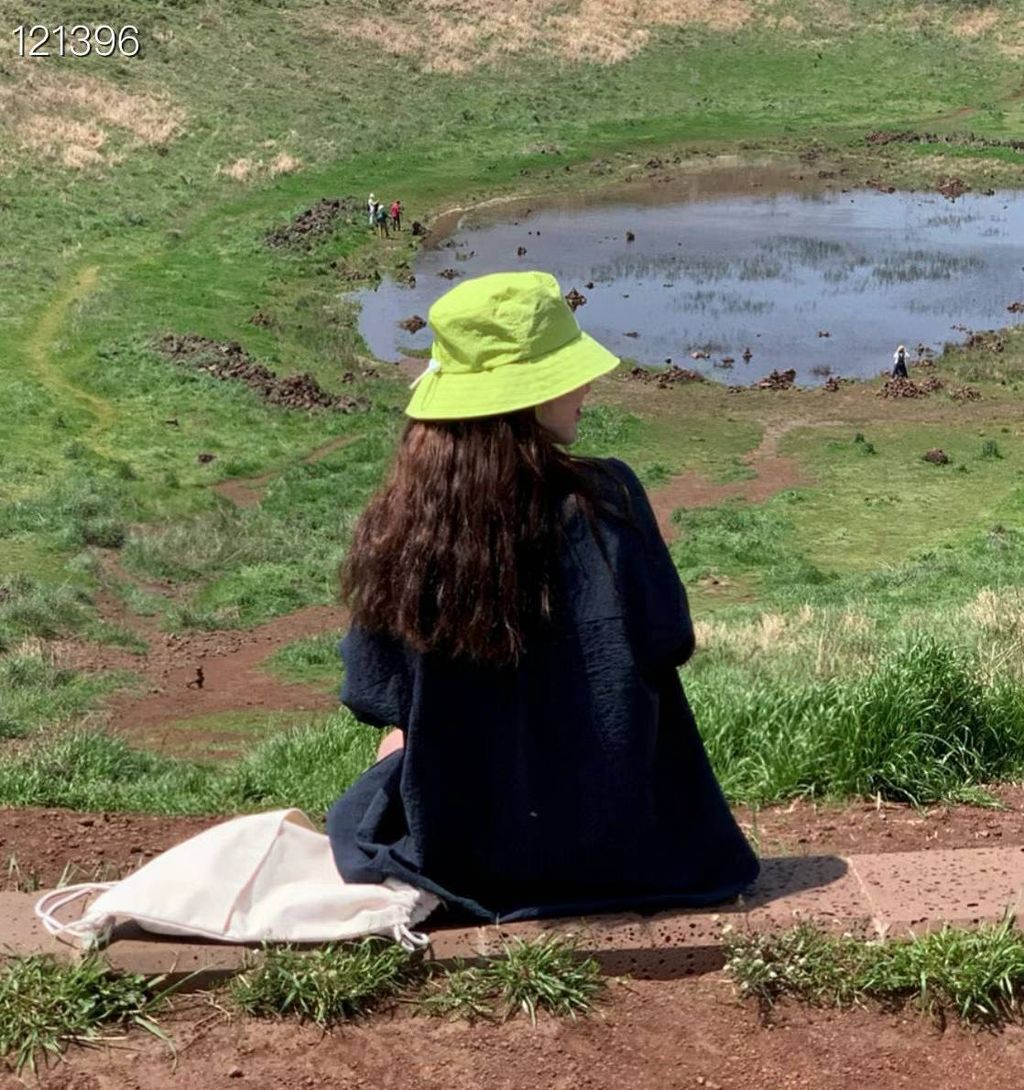 A-LOVELYHAT-Q3f-147👑 👑 2024-03-03 11.41.49