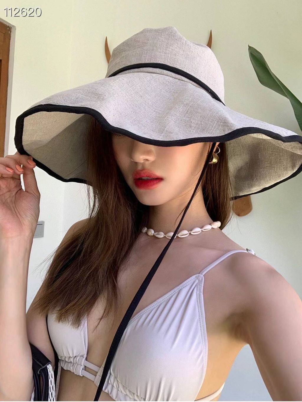 A-LOVELYHAT-Q3f-147👑 👑 2024-03-03 12.57.14