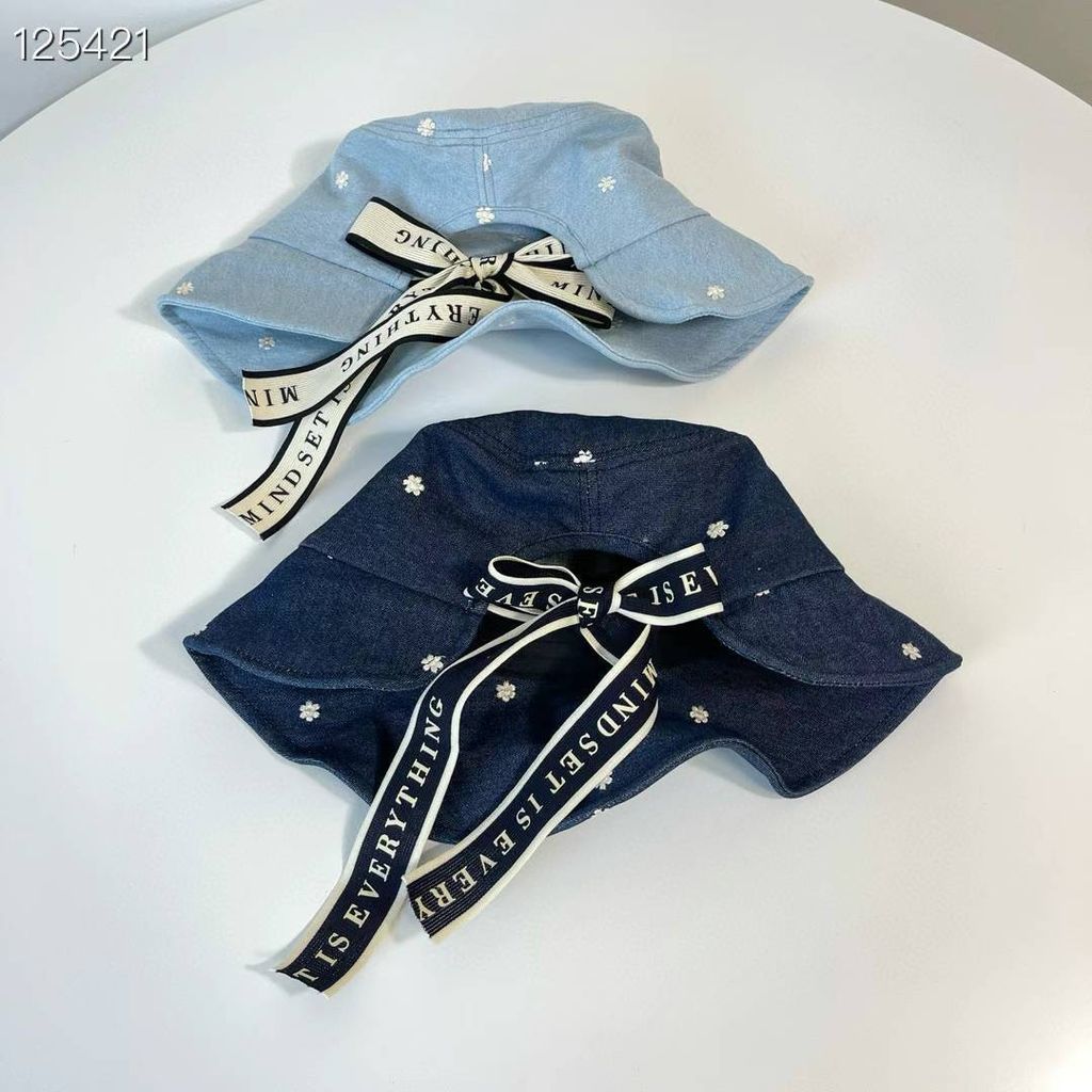 A-LOVELYHAT-Q3f-147👑 👑 2024-03-03 12.05.58 1