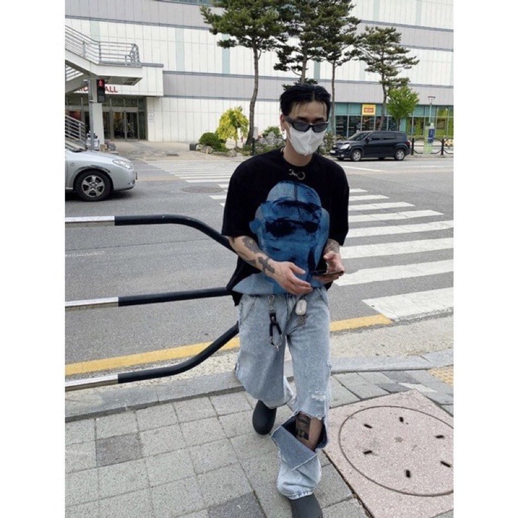 LINE_ALBUM_【RYO】🇰🇷 HOLY IN CODE 人像輪廓 疊影 藍色 印花 短袖 (2color)_230413_4