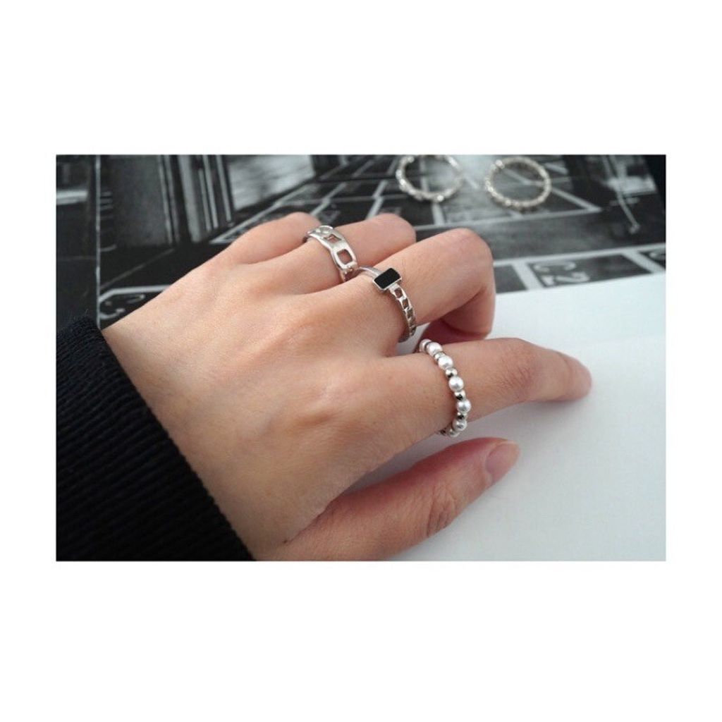 LINE_ALBUM_【RYO】平價飾品 ACC 盒裝 22SS 五件套 新款 鏤空格 個性 鬆緊 設計 戒指_230413_0
