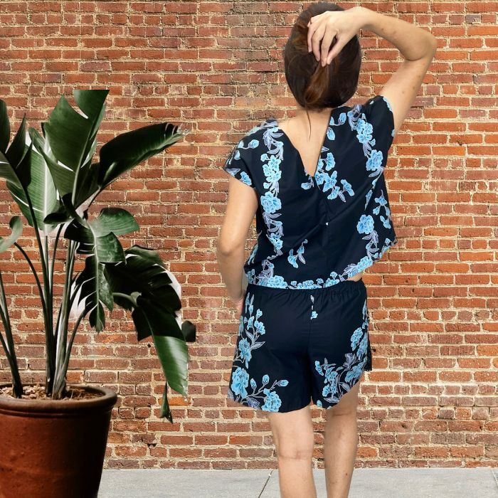 Celiné - Blue Peony Back700x700