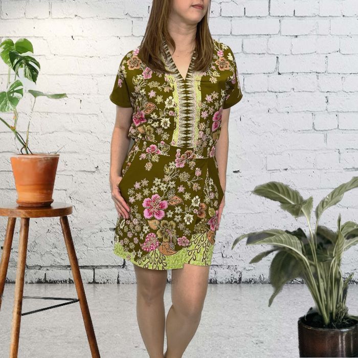 Ambrè - Olive Formal 700x700