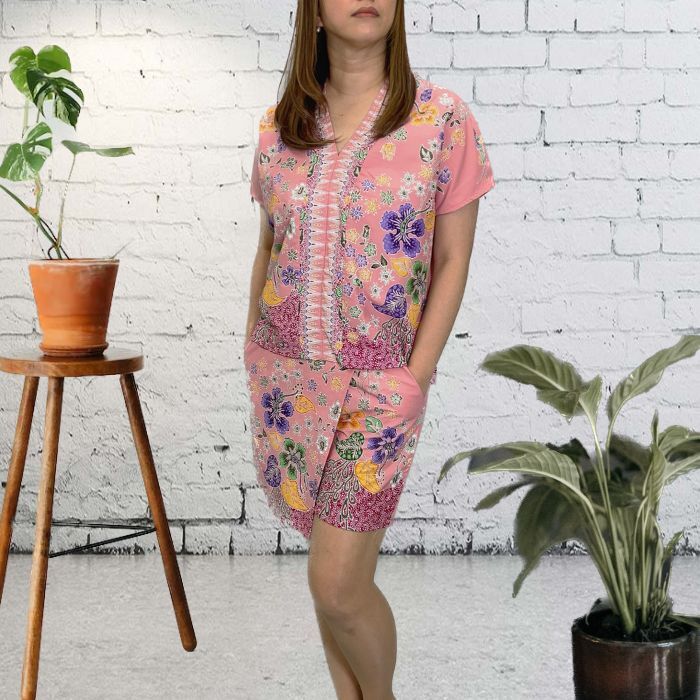 Ambrè Peach Side  (700 × 700 px)