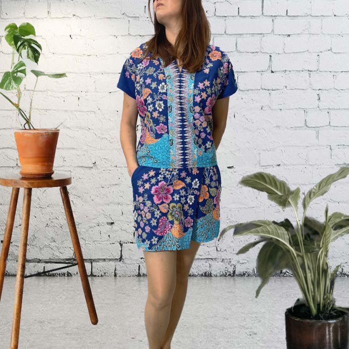 Ambrè Royal Blue  (700 × 700 px)