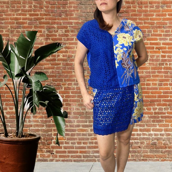 Celiné Yellow Peony (700 × 700 px)