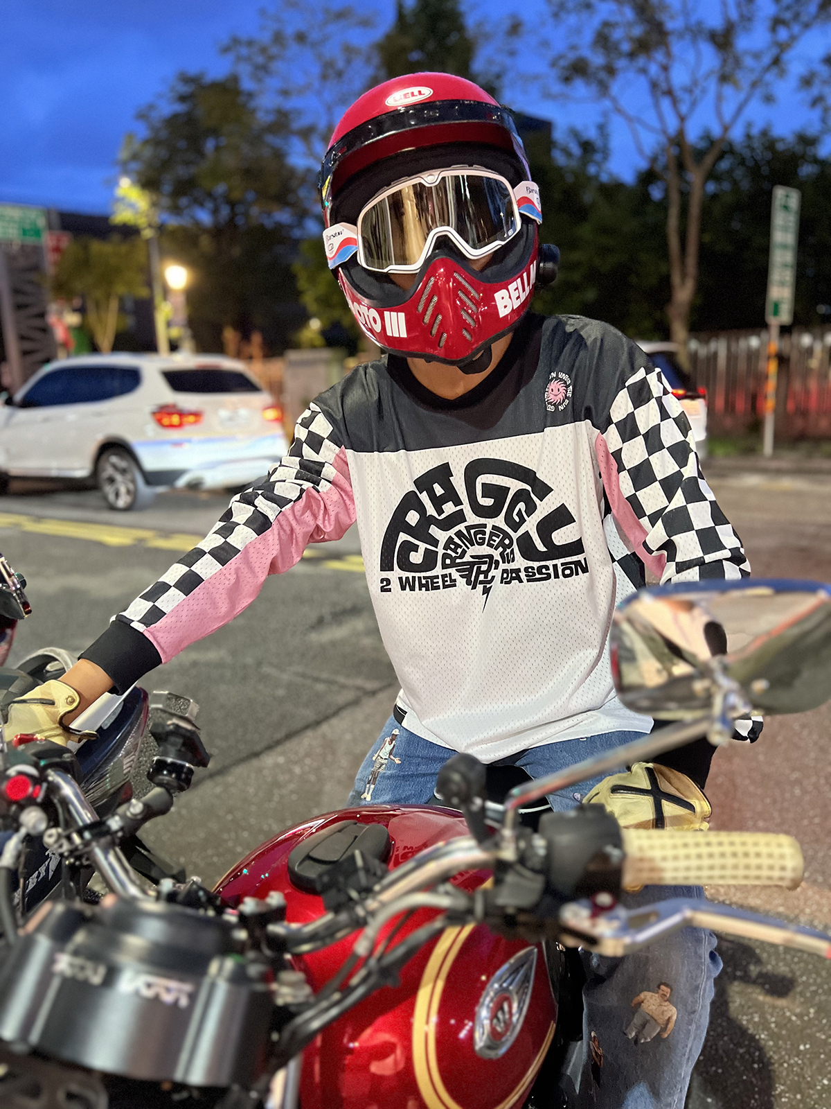 6DB9DD5A-DD08-459A-8D78-D9A30673E0F0_0