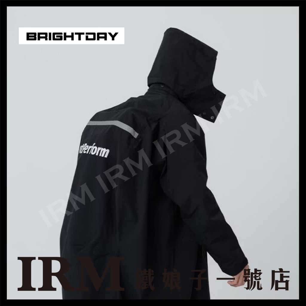 背包款輕量半斜開雙拉鍊連身雨衣_05