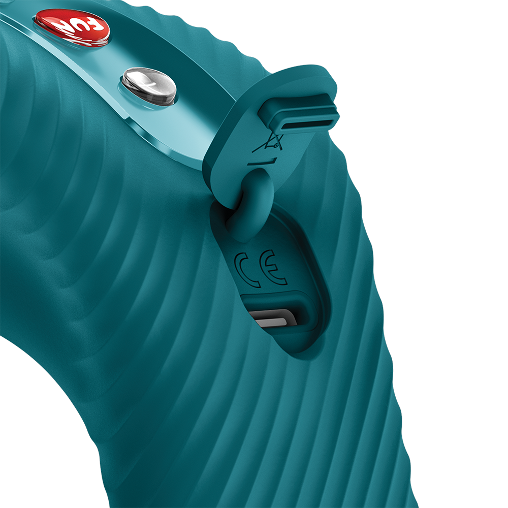 ID971_Laya-III_bottlegreen_product_USB-C