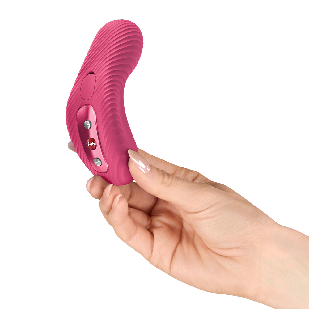 ID971_Laya-III_raspberry_hand