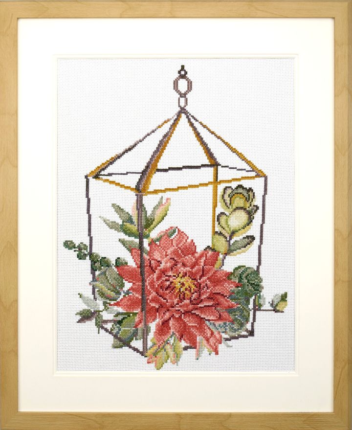 440.097_Succulent_Garden_2_framed__01563.1651398941