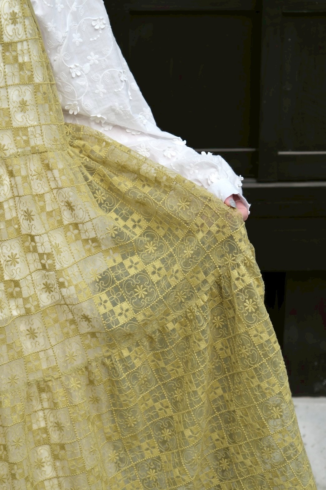 E60FC5A7-A6B5-40FC-86E3-FC9CC3C71FE1