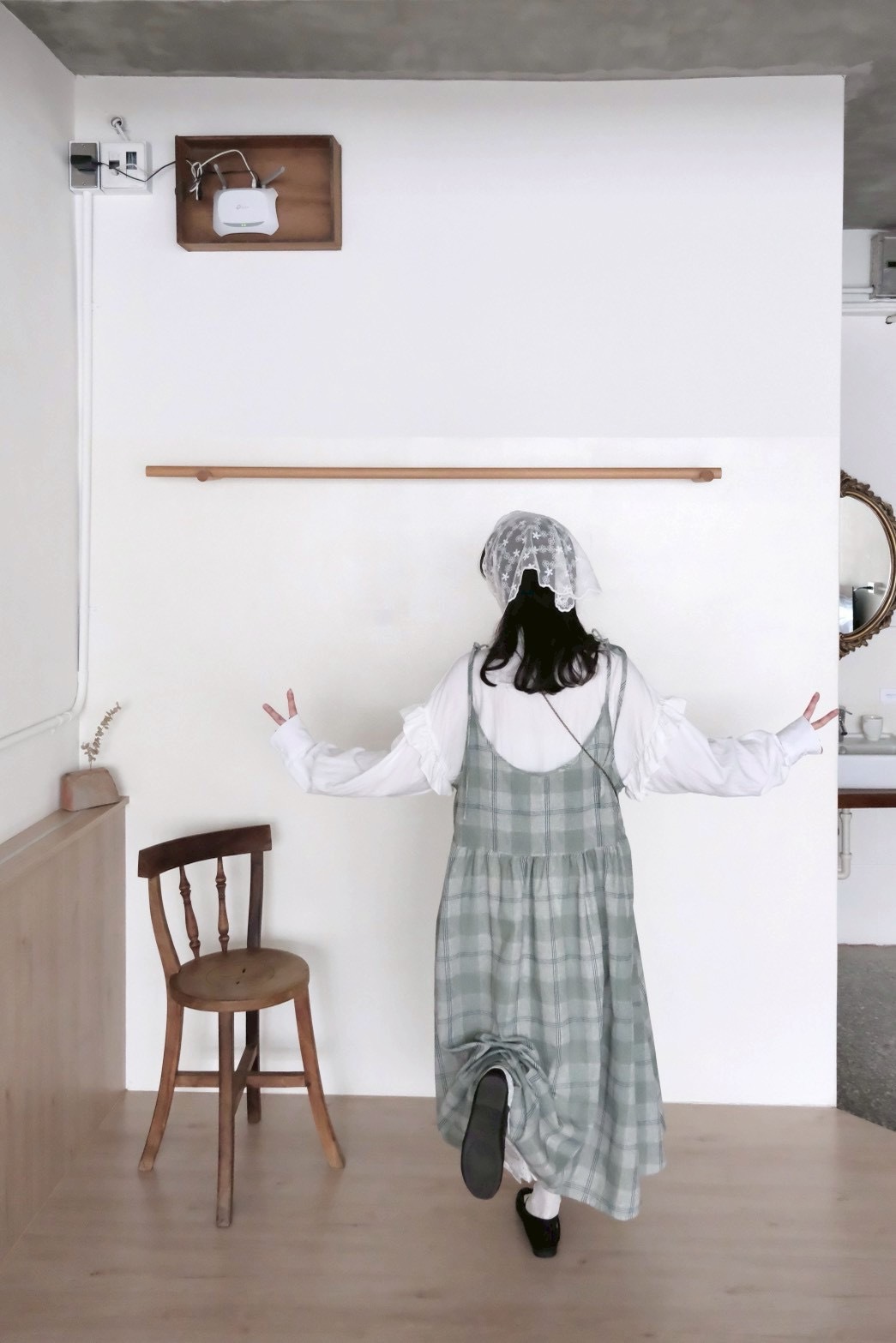 18DE2B11-A078-4C66-B78D-11038594F044