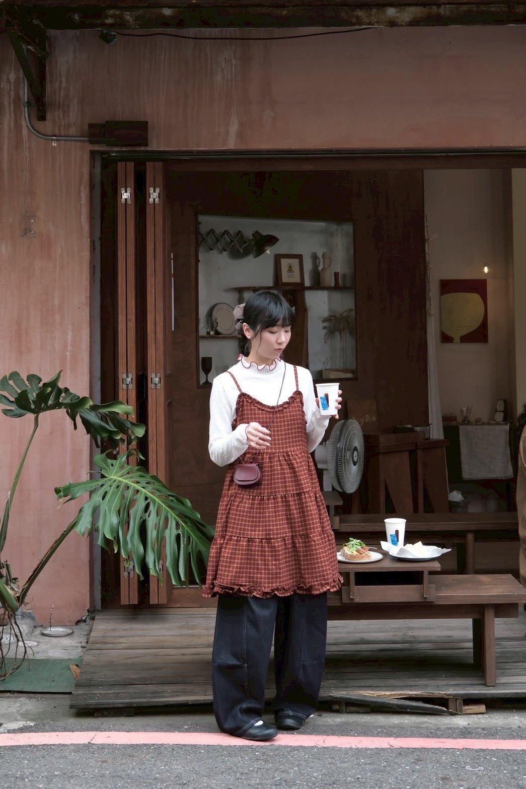 EDE042EA-CB40-44F1-870F-545B12BBE7D2