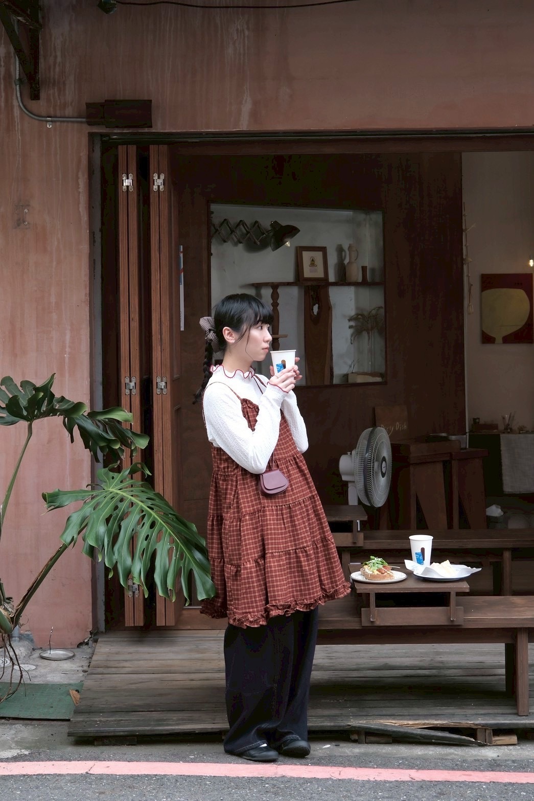 4EF53E46-3E0D-4C04-BAA5-B47B0349A4AD