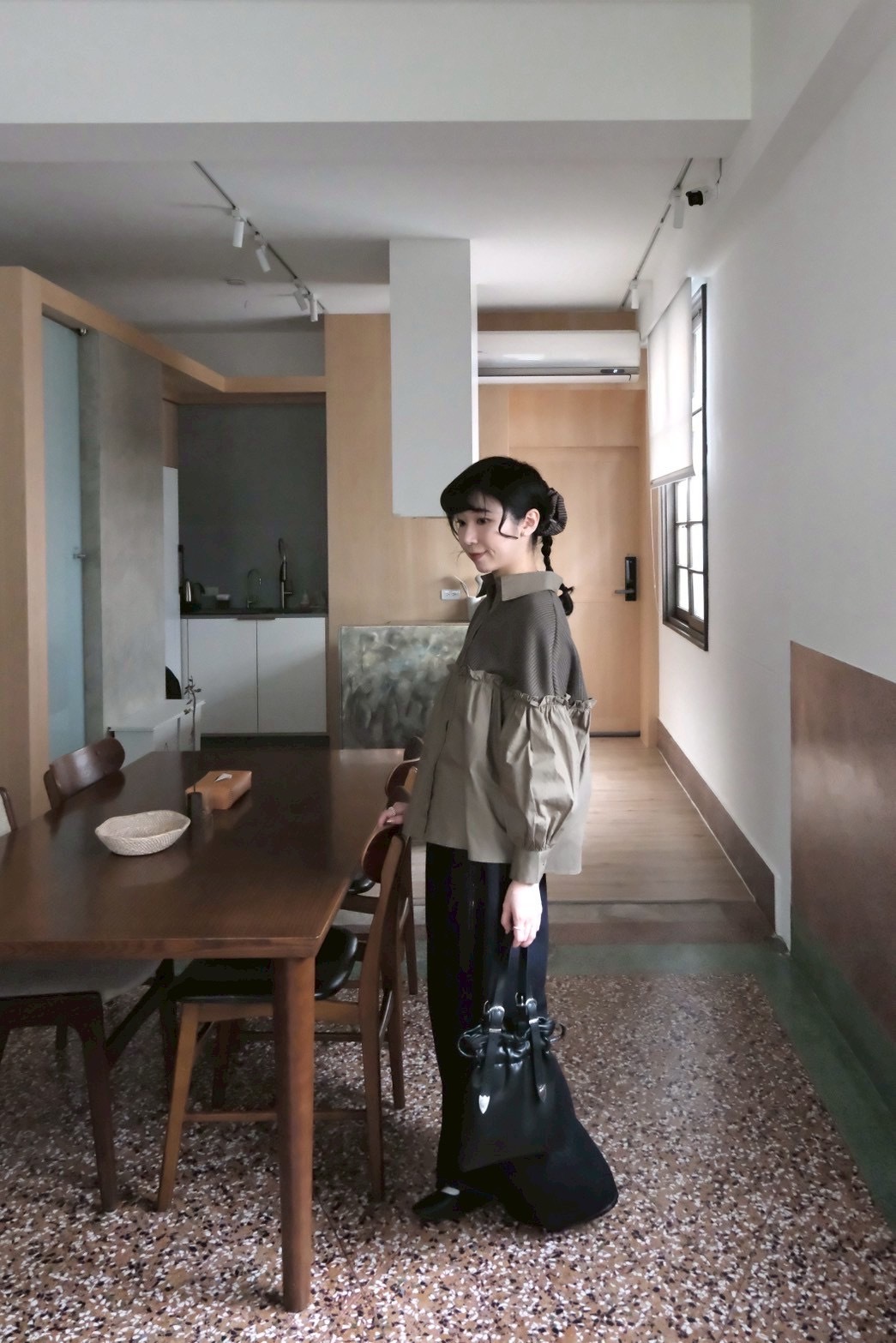 6C68F4B1-75F3-46E7-B195-63A31A105640