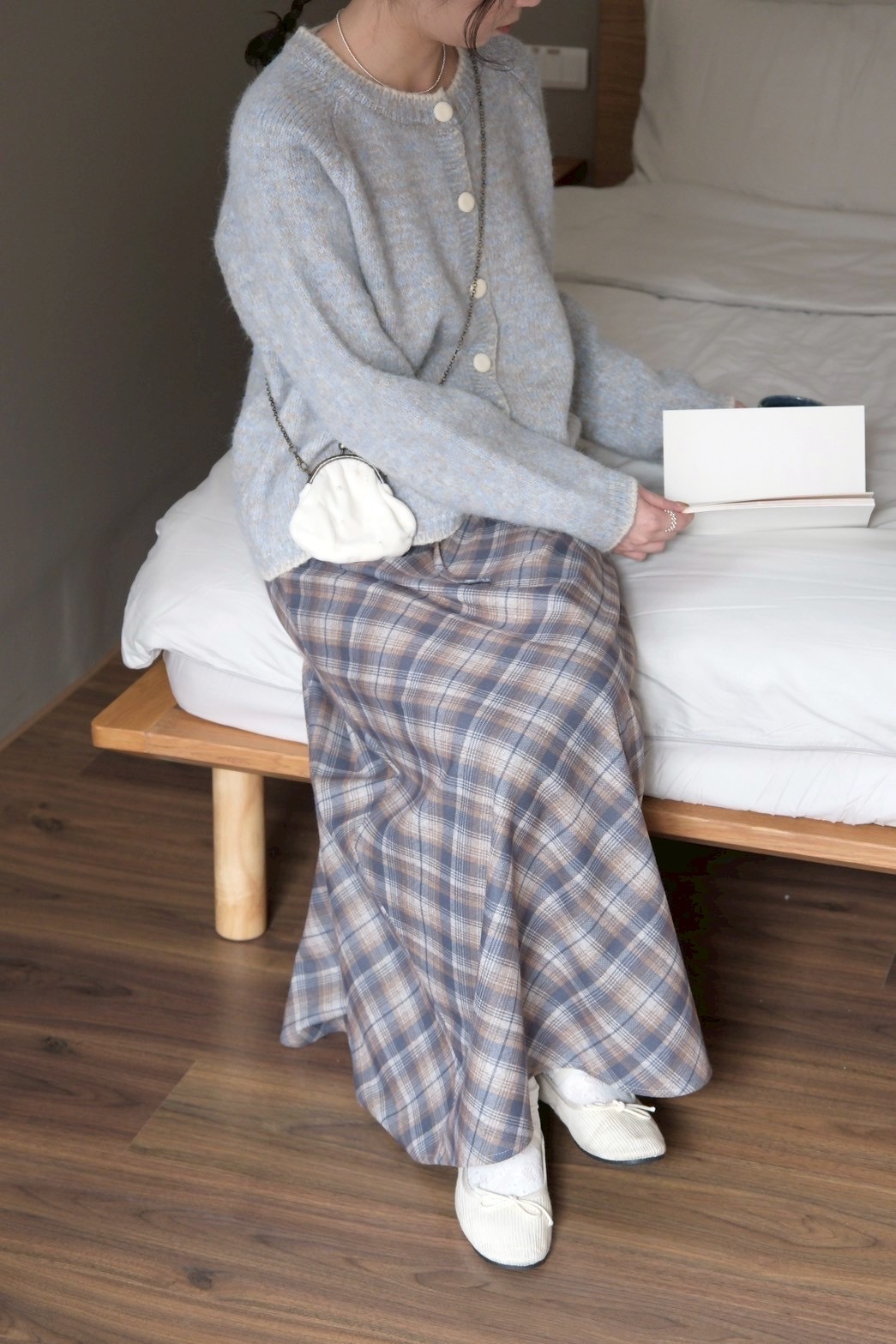 19154C87-55AE-403D-A9E3-54C410CFA70C