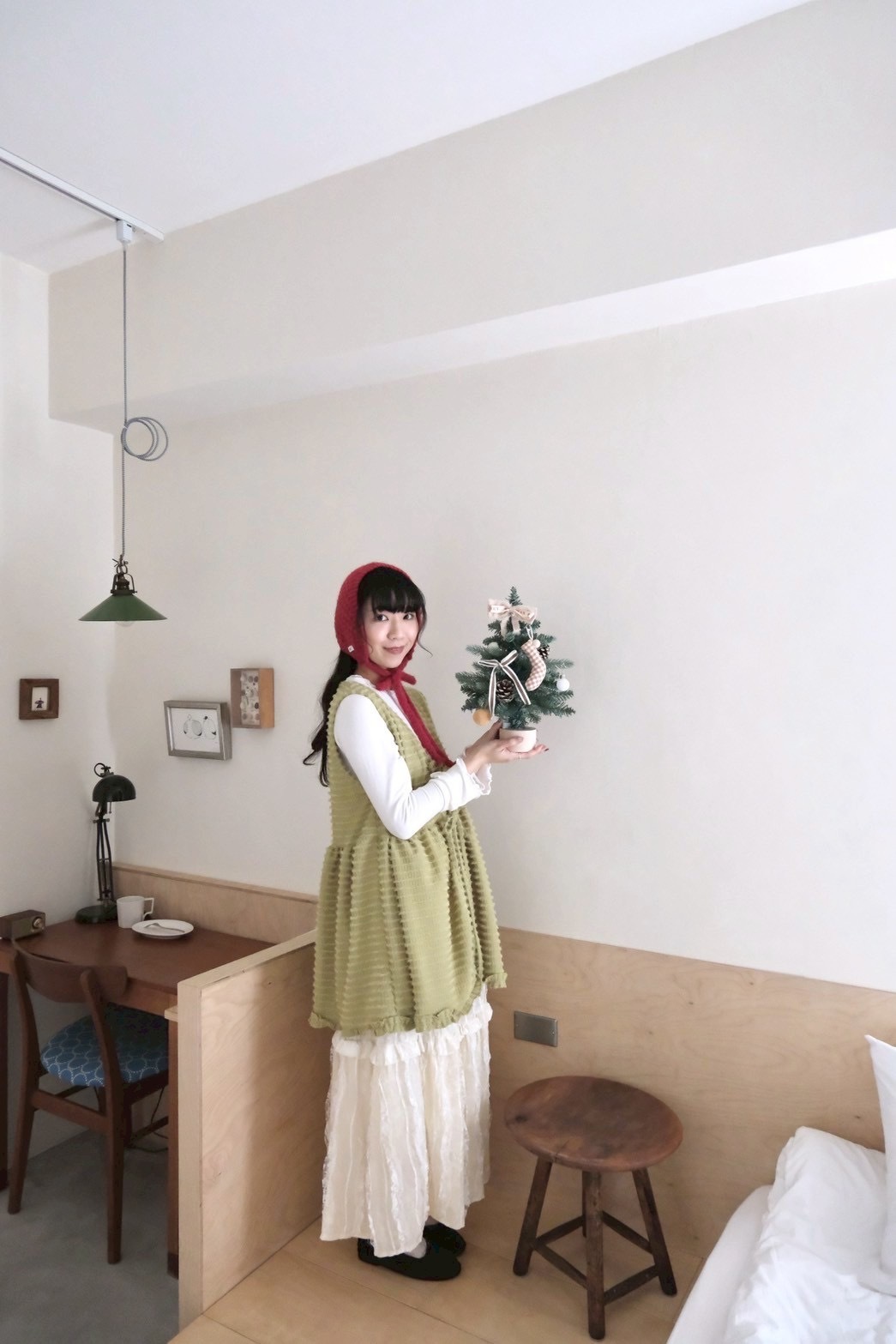 F9DB73F2-D939-4AC1-ABA2-5E77141DB74D