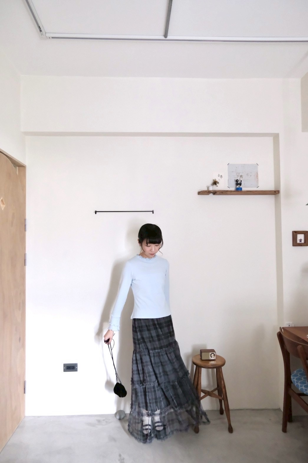 DAFF6853-1743-408A-A9C6-4396AB32225E