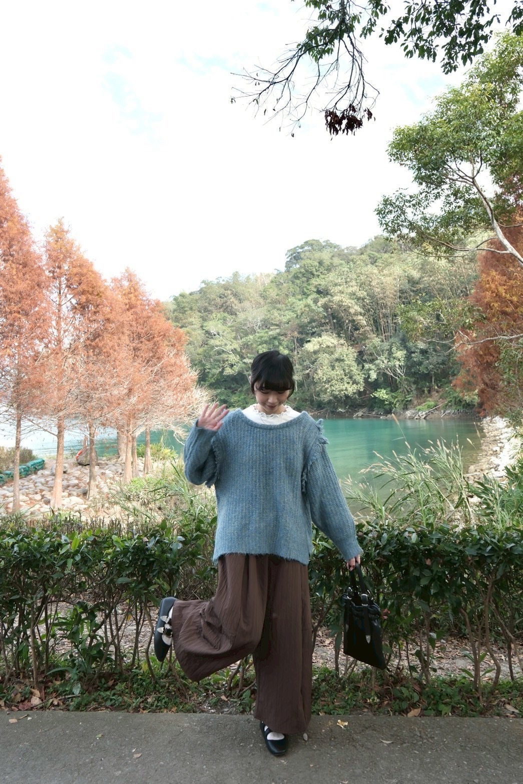 EE822599-AC06-47A8-8A67-CFA7268FFFF3