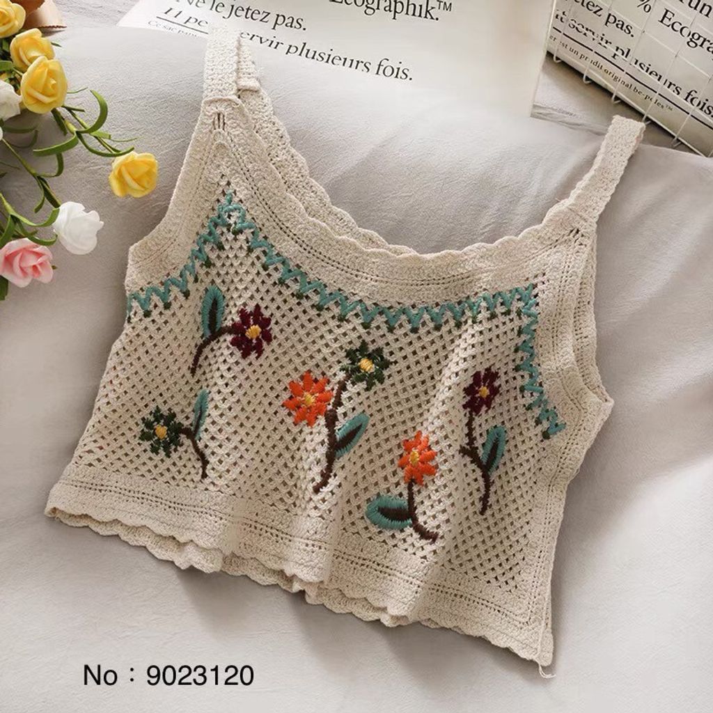 LINE_ALBUM_中短版吊帶背心_230425(小花杏)