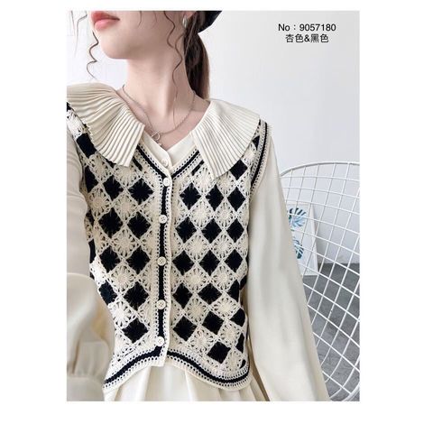 LINE_ALBUM_鈕扣手勾馬甲_230426_23