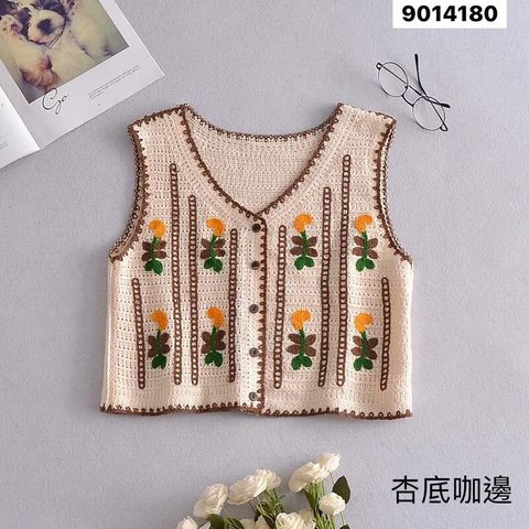 LINE_ALBUM_鈕扣手勾馬甲_230426_27