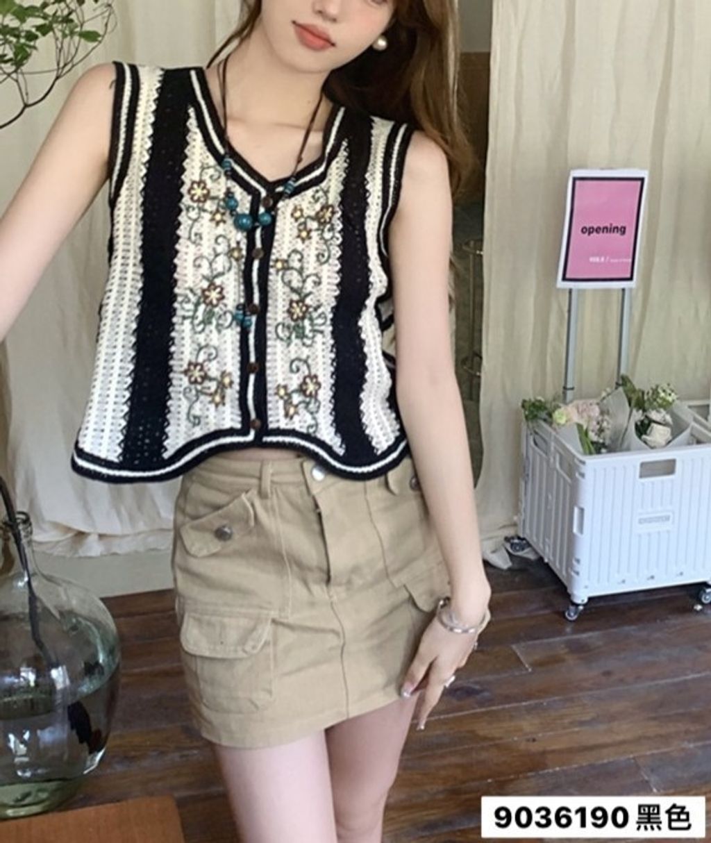 LINE_ALBUM_鈕扣手勾馬甲_230426_35