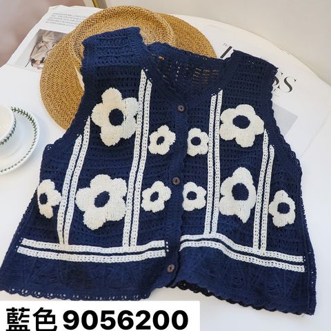 LINE_ALBUM_鈕扣手勾馬甲_230426_77