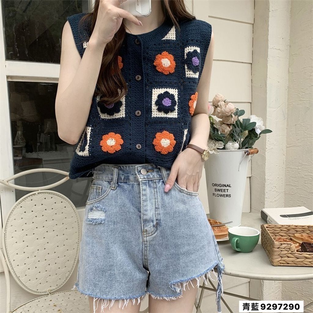 LINE_ALBUM_鈕扣手勾馬甲_230426_116