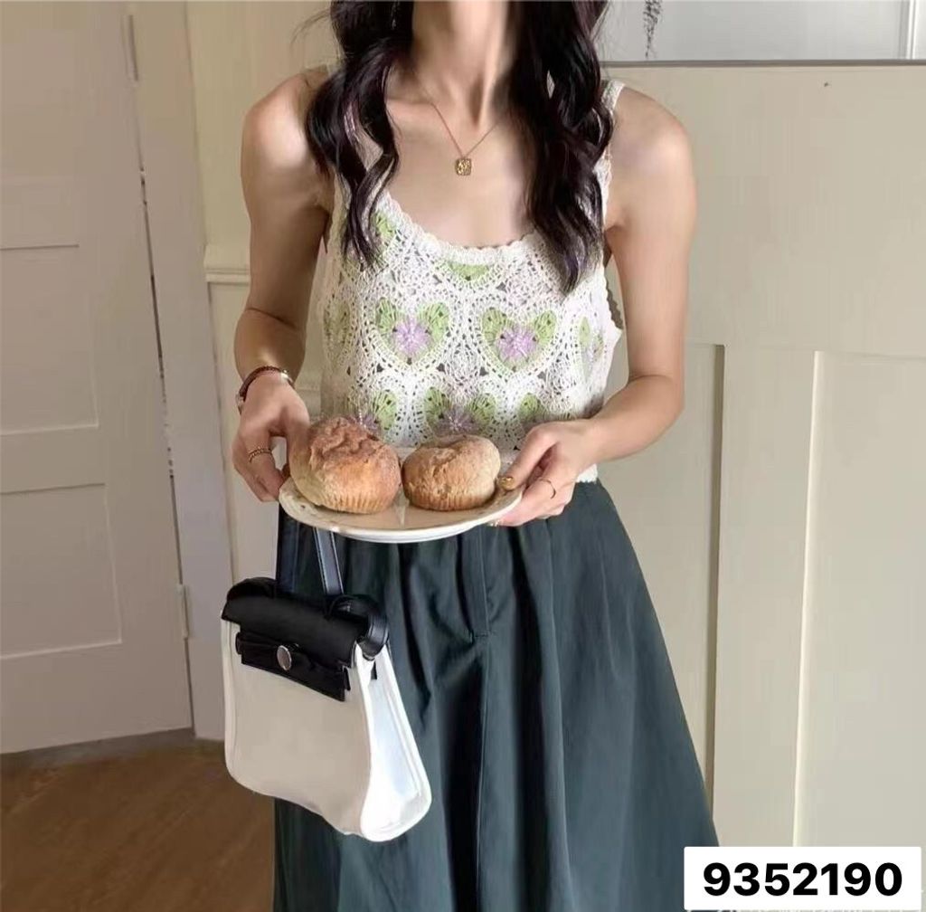 LINE_ALBUM_中短版吊帶背心_230505_175