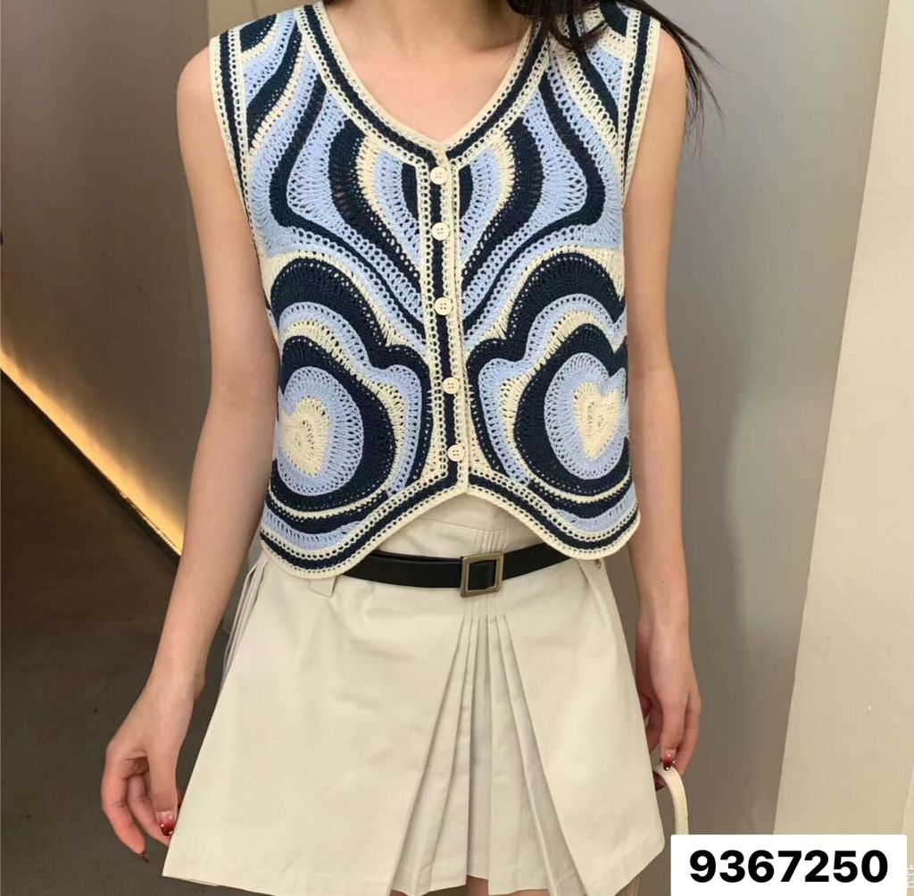 LINE_ALBUM_鈕扣手勾馬甲_230505_130