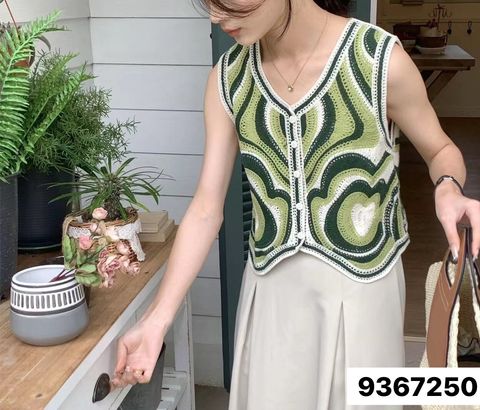 LINE_ALBUM_鈕扣手勾馬甲_230505_131