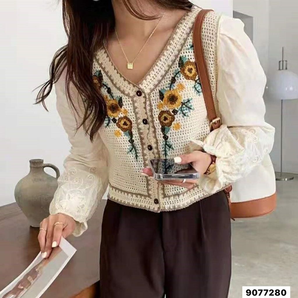 LINE_ALBUM_長袖手勾繡花衫相簿_230507_40